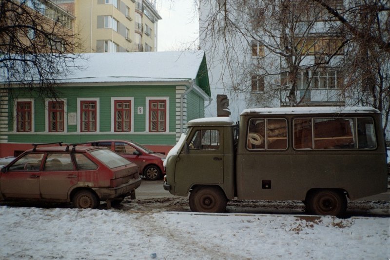 УАЗ-452 «Буханка» и его след в российской действительности и мировой культуре УАЗ-452 «Буханка» и его след в российской действительности и мировой культуре авто, автомобили, буханка, город, уаз, улица, эстетика