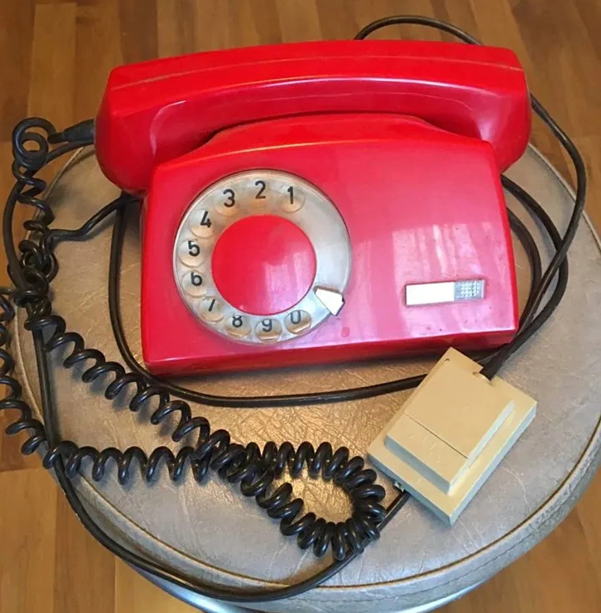 Вещи в советских домах, которые покупали для удобства, а сейчас же они кажутся не более чем «причудой» Вещи в советских домах, которые покупали для удобства, а сейчас же они кажутся не более чем «причудой»