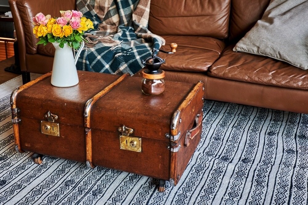 Мебель из старых чемоданов: 5 интересных идей чтобы, старых, создать, чемоданов, мебель, можно, несколько, которые, уложить, закрепить, старинного, шарма, использовать, друга, немного, вашему, прекрасным, вашей, способ, добавить