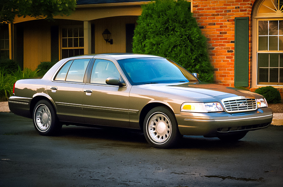 Коп в отставке: 30 лет славному Ford Crown Victoria Читальный зал