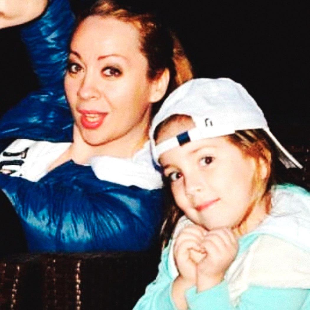 Екатерина Ведунова с дочерью