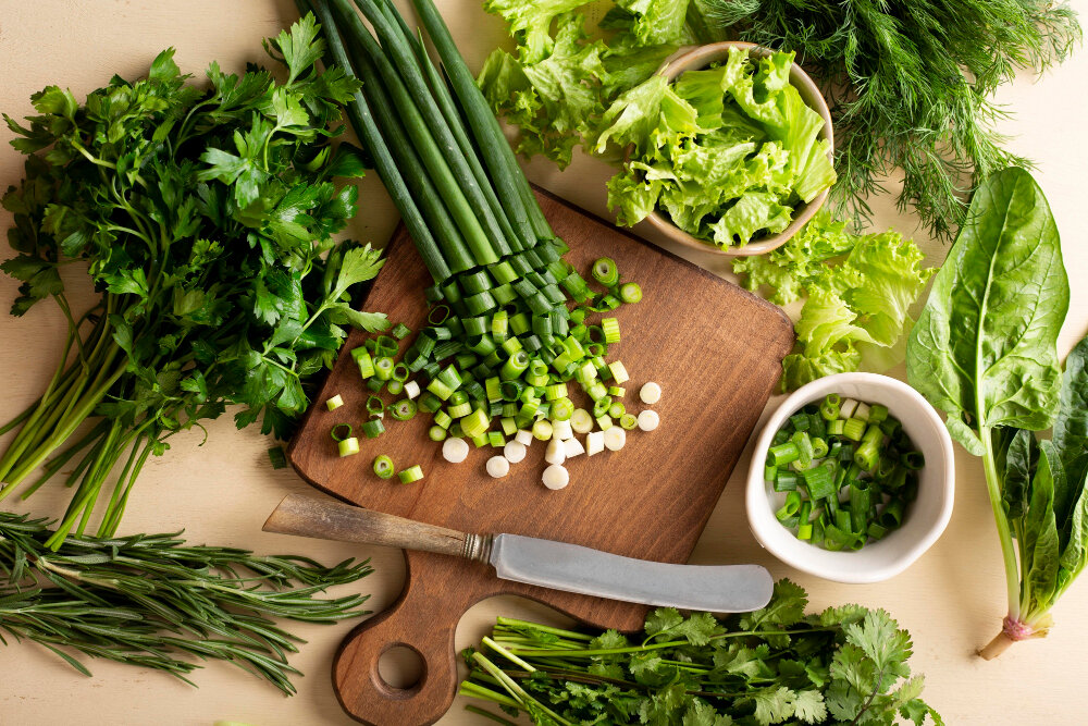 Добавьте в рацион эти 10 продуктов весной и летом