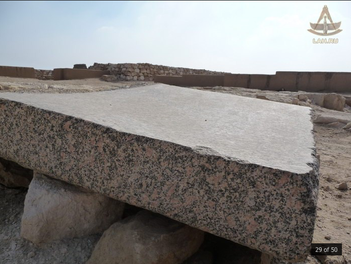 Абу-Роаш: как выглядит египетская пирамида "в разрезе"
