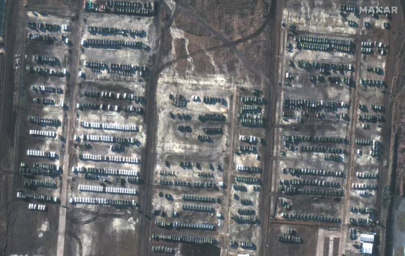На Западае опубликовали очередную порцию снимков российской армии в Крыму и на границе с Донбассом На Западае опубликовали очередную порцию снимков российской армии в Крыму и на границе с Донбассом Украиной, артиллерийские, фотографии, боевые, границы, бригады, танки, подразделения, показывают, социальных, главнокомандующий, Между, «МстаБ», гаубицы, хранения, позиции, переместили, мотострелковый, Украины, развернул