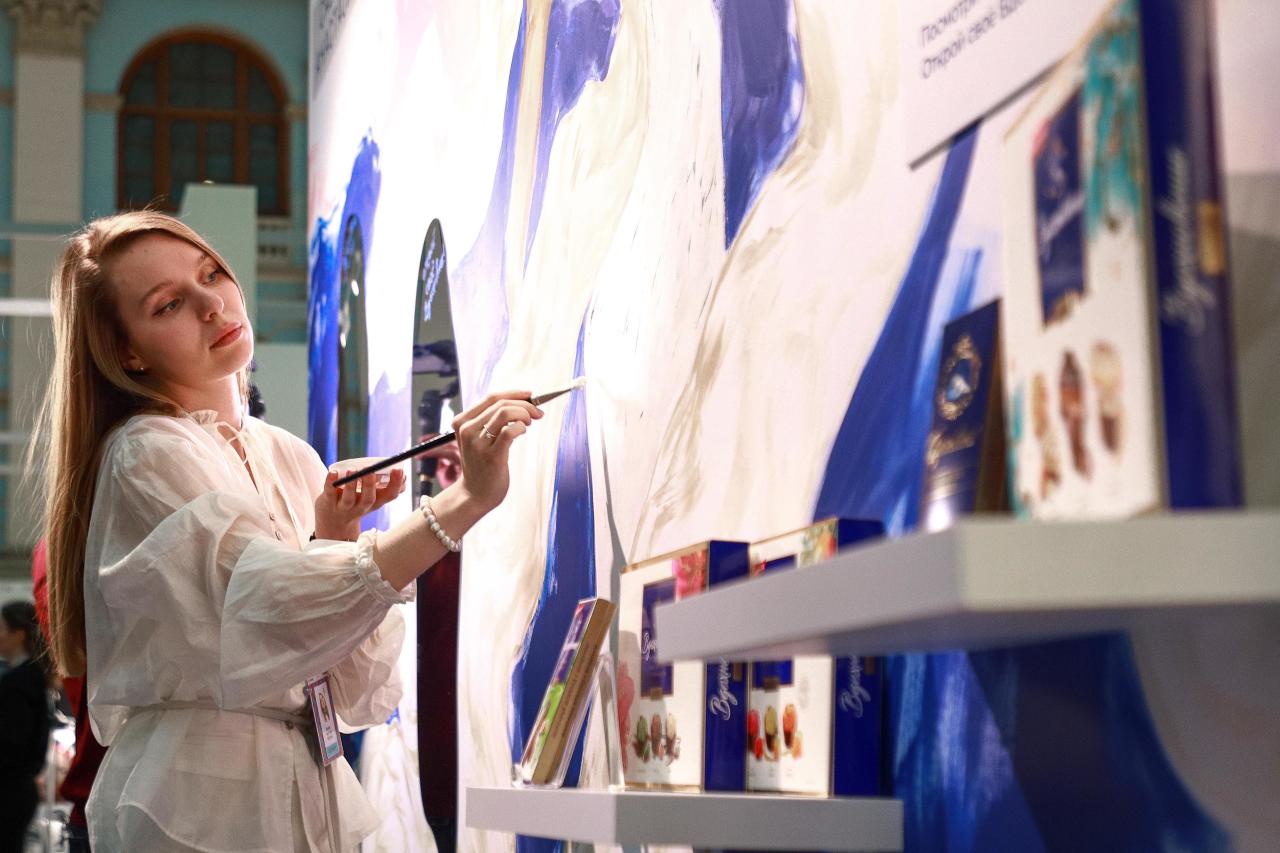 Ярмарка современного искусства «Арт Россия» подвела итоги седьмого выпуска ярмарки, более, Среди, Сергей, искусства, тысяч, посетили, тысячи, авторов, работ, ярмарке, коллаборации, Aristov, «Синергия», представил, человек, представители, искусство, «Вдохновение», «Самолет»