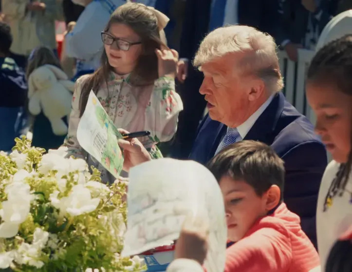 Большой кролик, разноцветные яйца и детские рисунки: как Дональд и Мелания Трамп отметили Пасху Трамп, ТрампМелания, Дональд, Мелания, президент, ТрампДональд, мероприятия, Белого, детьмиМелания, приняли, участие, сорока, праздника, оформление, тысяч, журналистами, около, подготовили, важной, пообщаться