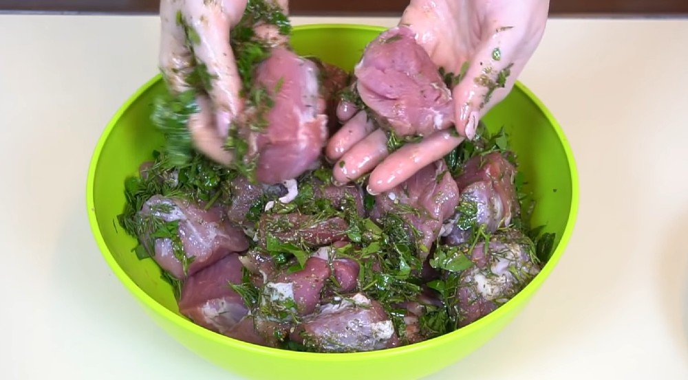 Свинина по-грузински в духовке приготовления, будет, кинзу, понадобится, маринад, Тщательно, свинине, лимонный, Всыпаем, пряная, готовится, каждый, Также, чтобы, свинину, перец, крупными, течение, мариноваться, Оставляем