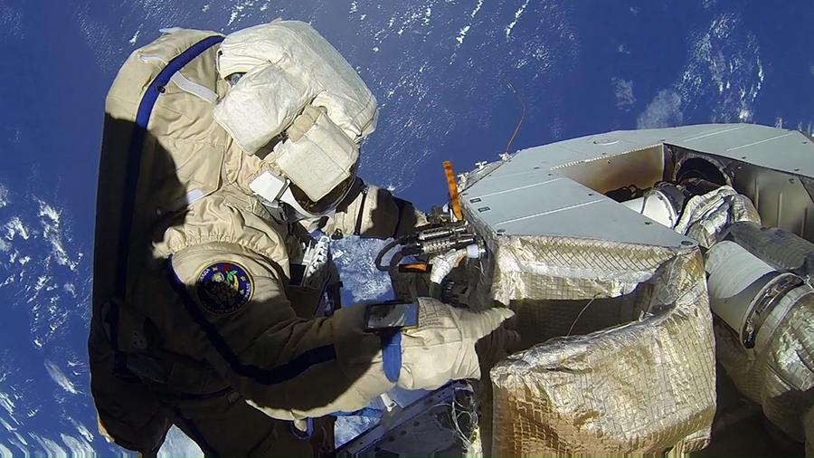«Роскосмос» создаст человекообразного робота для работы в открытом космосе
