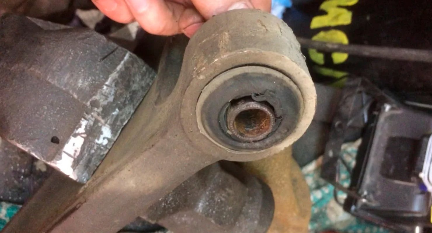 Почему важно следить за состоянием сайлентблоков