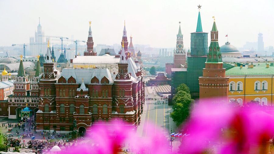 Многокилометровый музей истории России открылся на московских бульварах