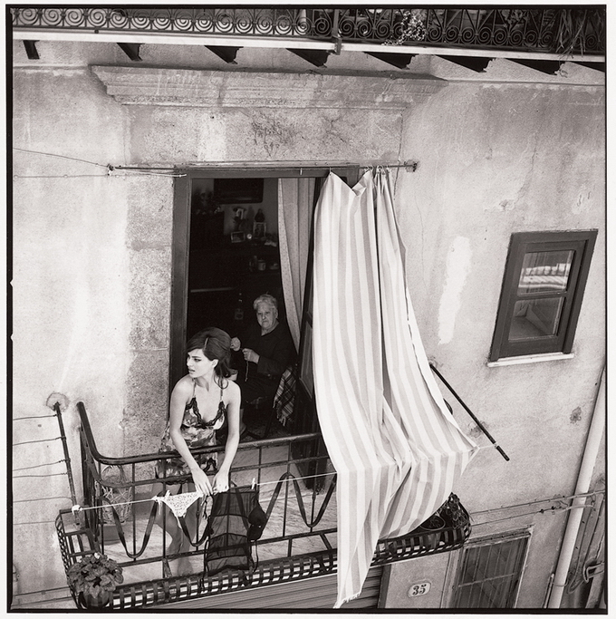 Чувственные фотографии девушек от французского фотографа Чувственные фотографии девушек от французского фотографа фотография