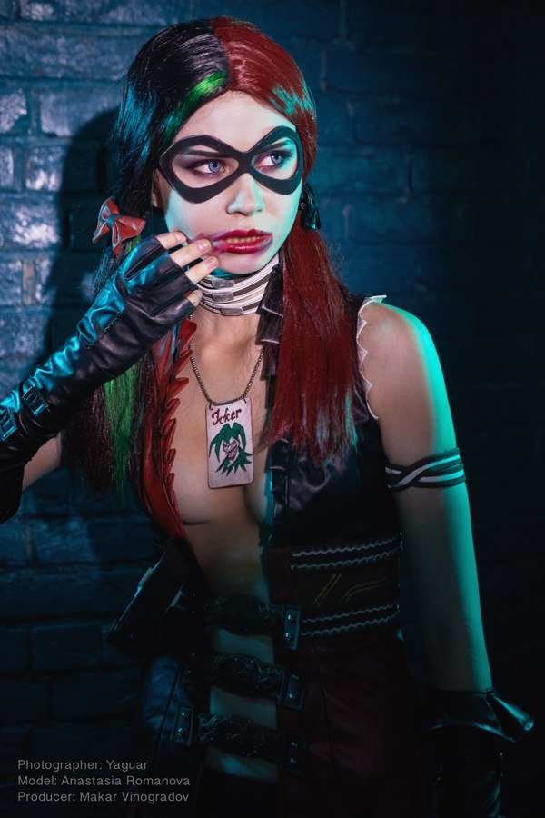 Injustice: Косплей Харли Квинн  Игры,косплей