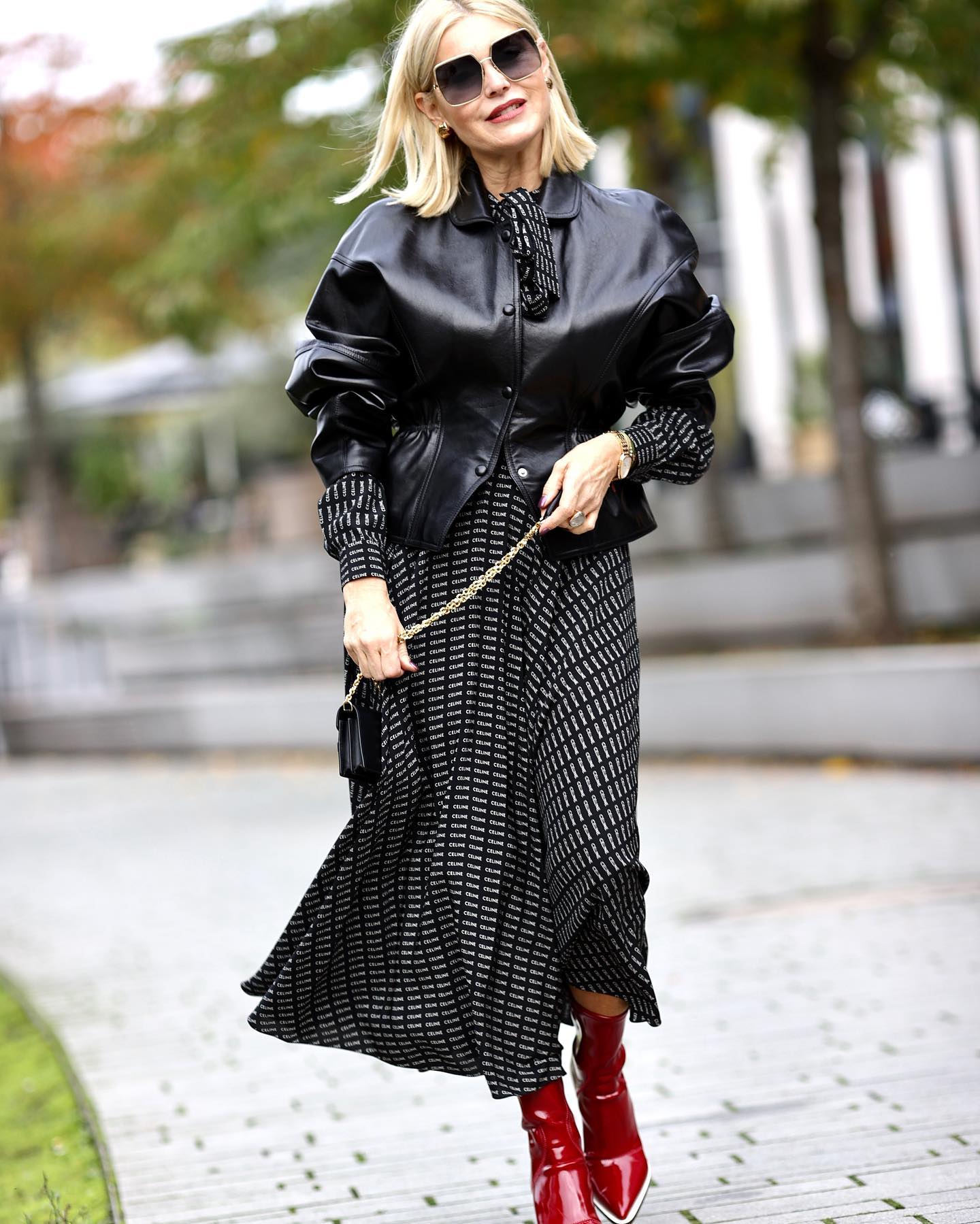 Мода осень 2023 женская. Мода осень 2024 для женщин 35. Петра динерс 2023. Плиссированная юбка с пиджаком. Мода для женщин за 40.