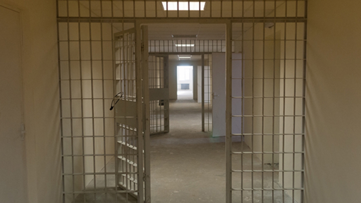 Шерифа в США призвали уйти в отставку за «голодные игры» в тюрьме Шерифа в США призвали уйти в отставку за «голодные игры» в тюрьме Весь мир