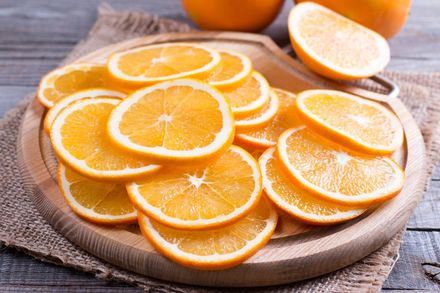 Сушеные апельсины: вкусное угощение и красивая идея для декора. Этап: 2