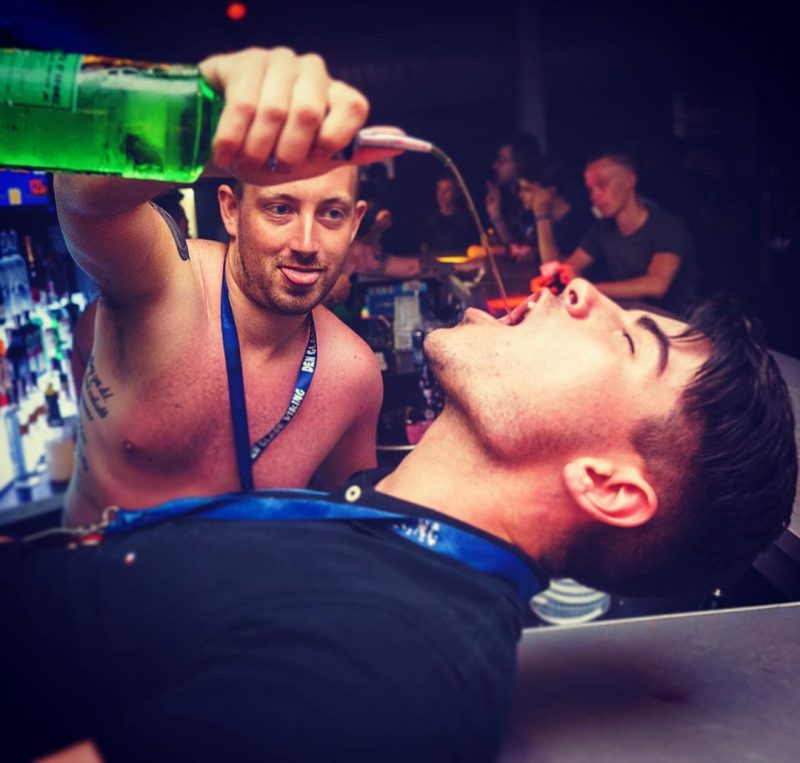 Пьяный Солнечный Берег: как британцы отдыхают и отрываются в Болгарии 