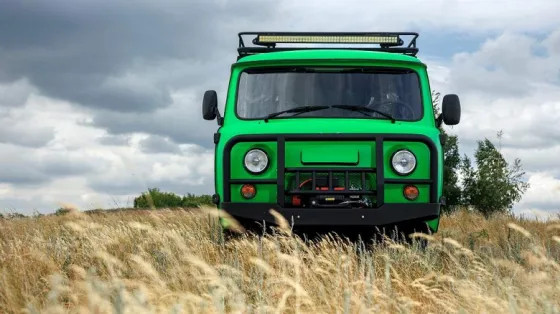 АвтоВАЗ, ГАЗ и КамАЗ переходят на четырехдневную рабочую неделю, а УАЗ — нет