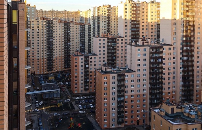 Человейник в Питере: 35 подъездов, 3708 квартир... Истории из жизни