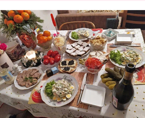 Кушать подано: сколько стоит тазик оливье в Севастополе?