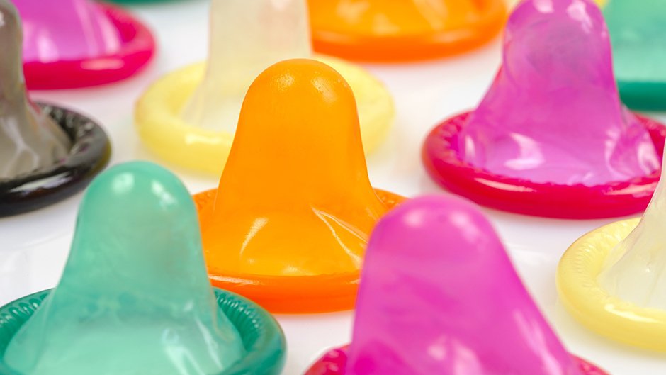 Большинство презервативов подходят для среднего размера пениса, поэтому, ес...
