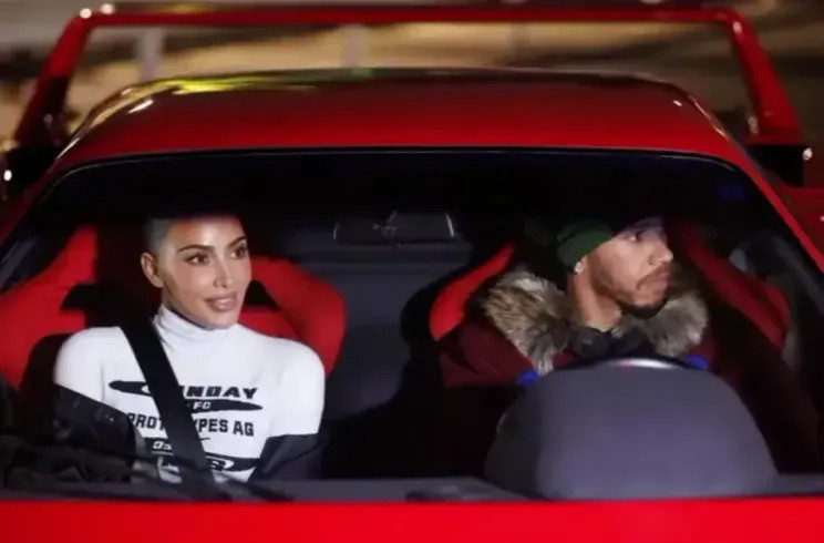 Стало известно, что Канье Уэст думает о новом романе Ким Кардашьян Канье, Льюис, Хэмилтон, Кардашьян, гонщик, время, спортсмен, перешёл, детей, когда, человек, видео, Льюиса, Ferrari, Токио, источник, вернулся, вместе, Чикаго, Формулы1