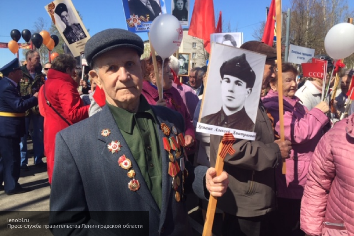 Первый бессмертный. Бессмертный полк Афроськин Петр. Бессмертный полк в Минске 2021. Бессмертный полк ЛЕНОБЛАСТЬ. Бессмертный полк в Италии.