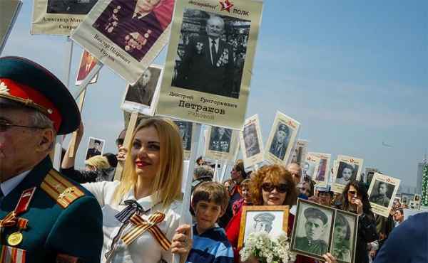 Власть пытается приватизировать «Бессмертный полк» Власть пытается приватизировать «Бессмертный полк» россия