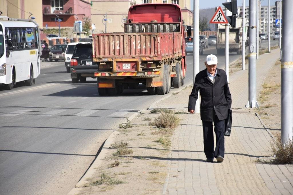 За свою жизнь я посетил уже 30 стран, но сказать по правде, я никогда не думал, что однажды в моем списке окажется Монголия. Я приехал сюда почти случайно – из-за дешевых билетов компании MIAT.-2