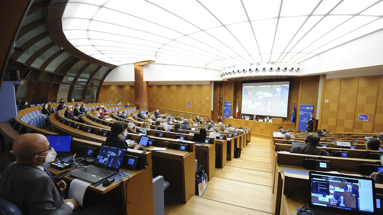 Политолог Безпалько: антироссийские санкции уничтожат европейскую промышленность