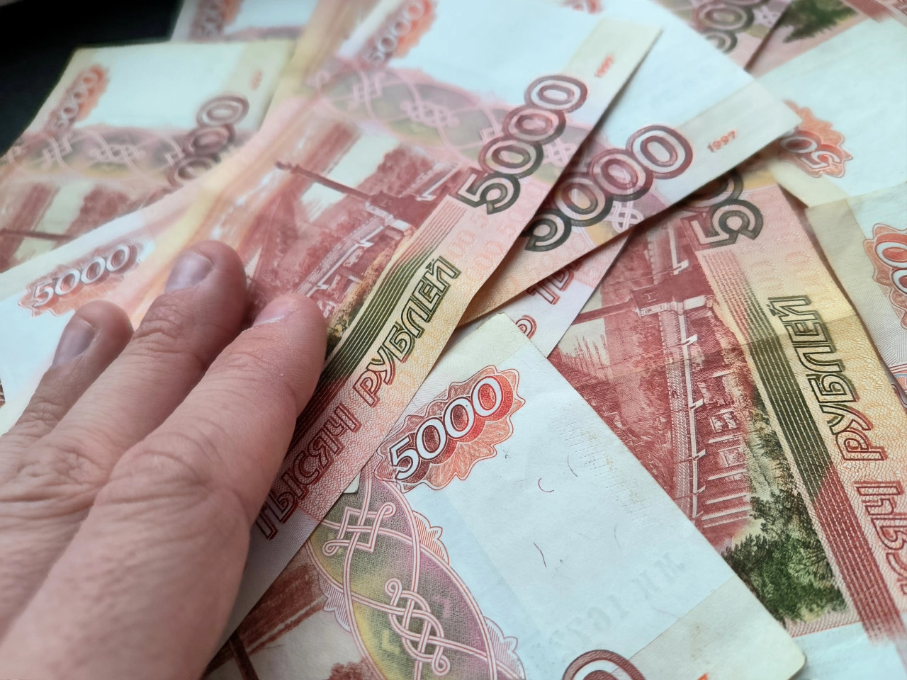 Мигранты в Химках выманивали деньги у подростков — СК взял дело под контроль