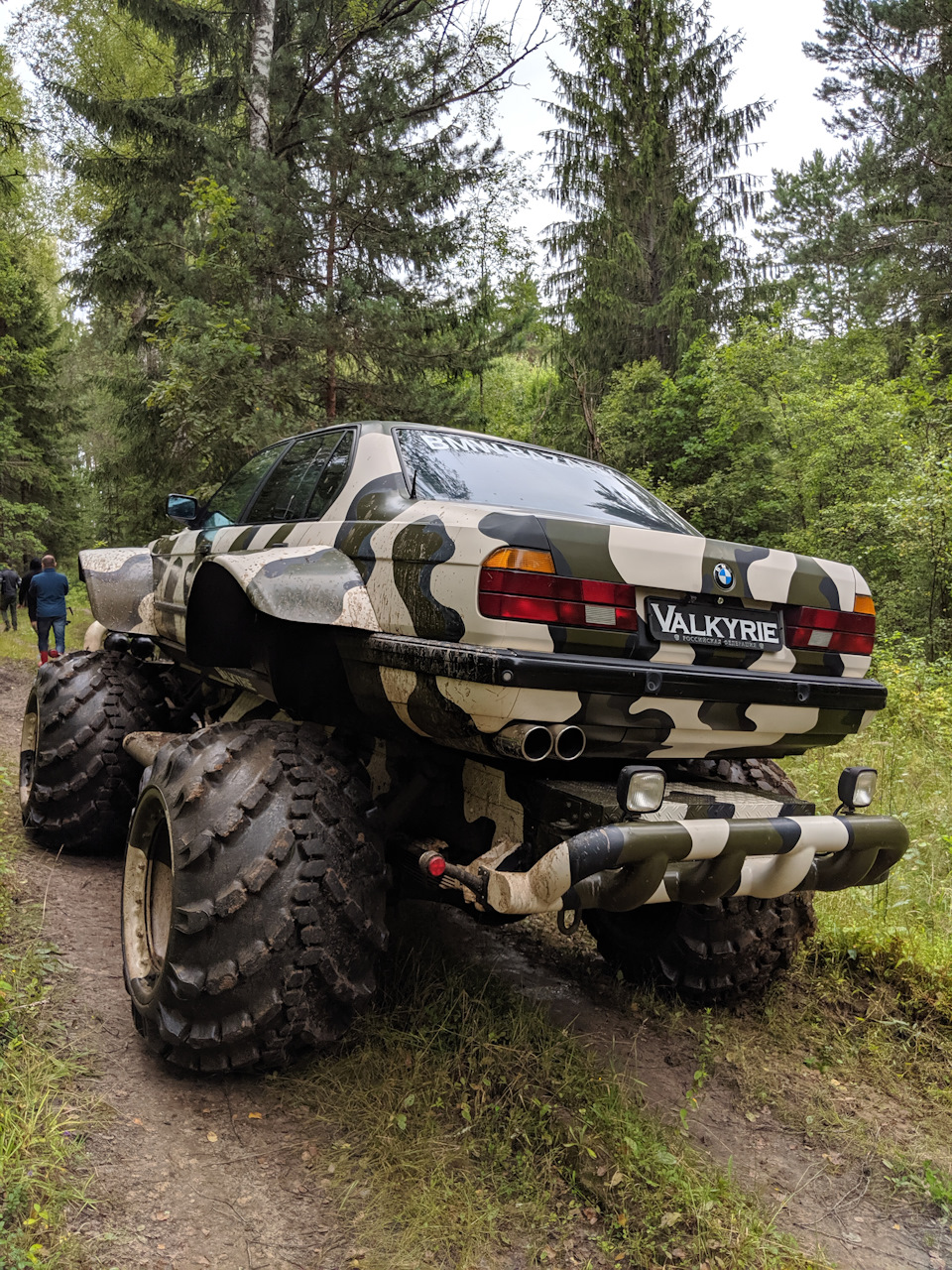 BMW Valkyrie: русско-немецкий бигфут за 3 миллиона автомобили,автомобиль,машины,тюнинг