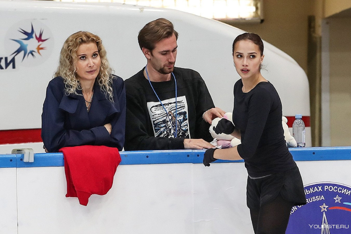 1639668872_13-sportishka-com-p-tutberidze-figurnoe-katanie-sport-krasvivo-15 (700x466, 283Kb)