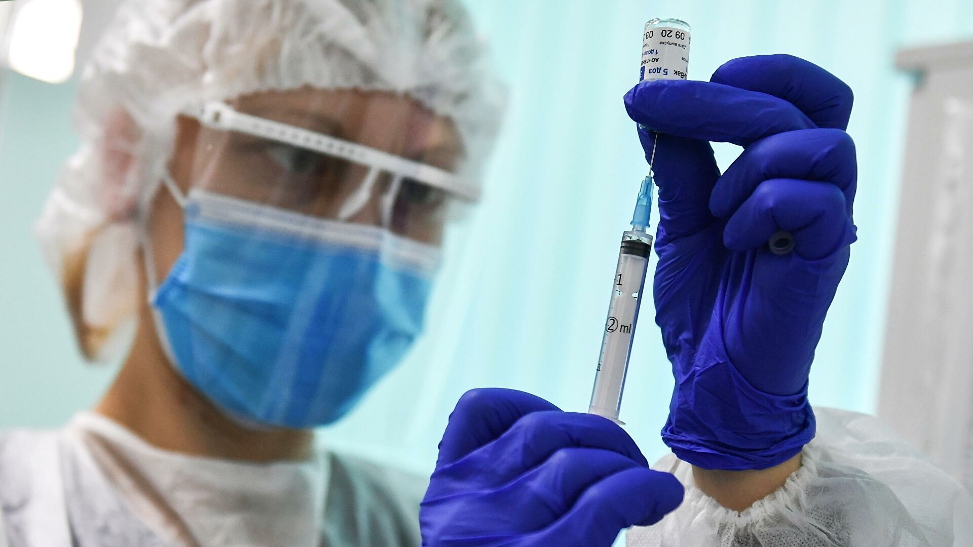 Уровень коллективного иммунитета к коронавирусу в России — почти 54%