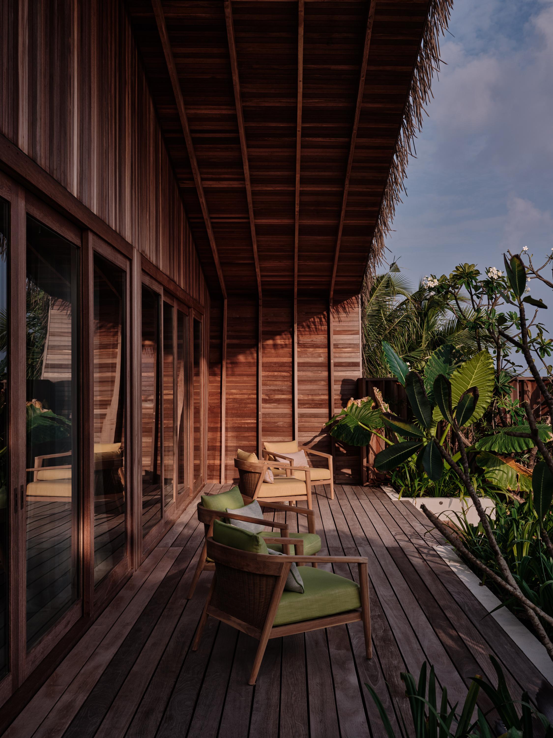 Победить стресс, подружиться с черепахой и прикоснуться к Луне: чем заняться в отпуске в апреле 2026 можно, делать, Beach, посмотреть, стоит, Maldives, поесть, здесь, который, просто, Sugar, Grand, звездами, острове, Главное, Tremezzo, программу, Ambre, курорте, Hotel