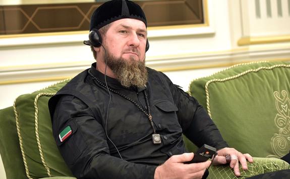 Кадыров заявил, что абсолютно здоров и каждые три месяца проходит обследование