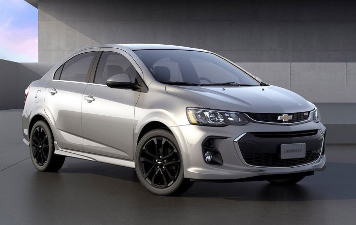 Chevrolet Sonic – недорогой автомобиль с 10 подушками безопасности.