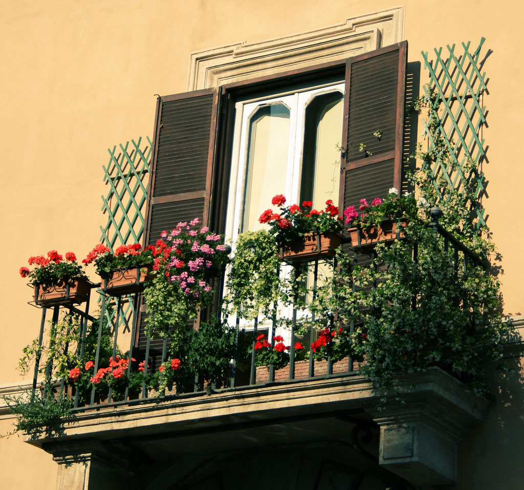 stunning balcony 35 Worlds Most Beautiful Balconies