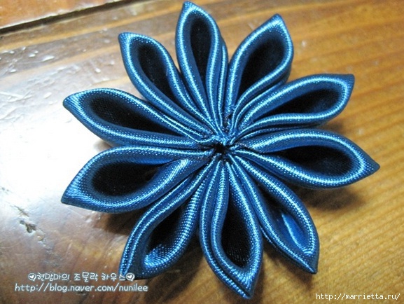Цветочки канзаши своими руками Цветочки канзаши своими руками канзаши