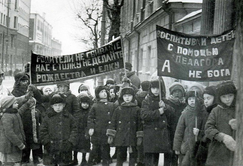 Как в России запрещали и разрешали Новый год стали, Нового, праздник, Новый, декабря, начала, января, когда, чтобы, школах, праздника, Россия, украшений, новогодние, партии, стране, детей, новогодняя, журнал, конце