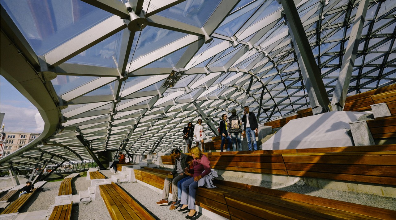 Парк зарядье в москве аттракционы