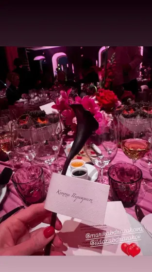 Торт с лепестками роз, виды на Кремль и Ксения Собчак среди гостей: оперный певец Ильдар Абдразаков отметил 10-ю 