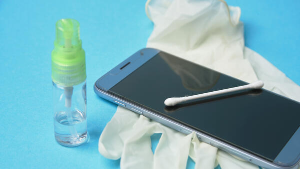 Как за одну минуту почистить динамик телефона — легкий способ без трат - похожая новость на Toplenta