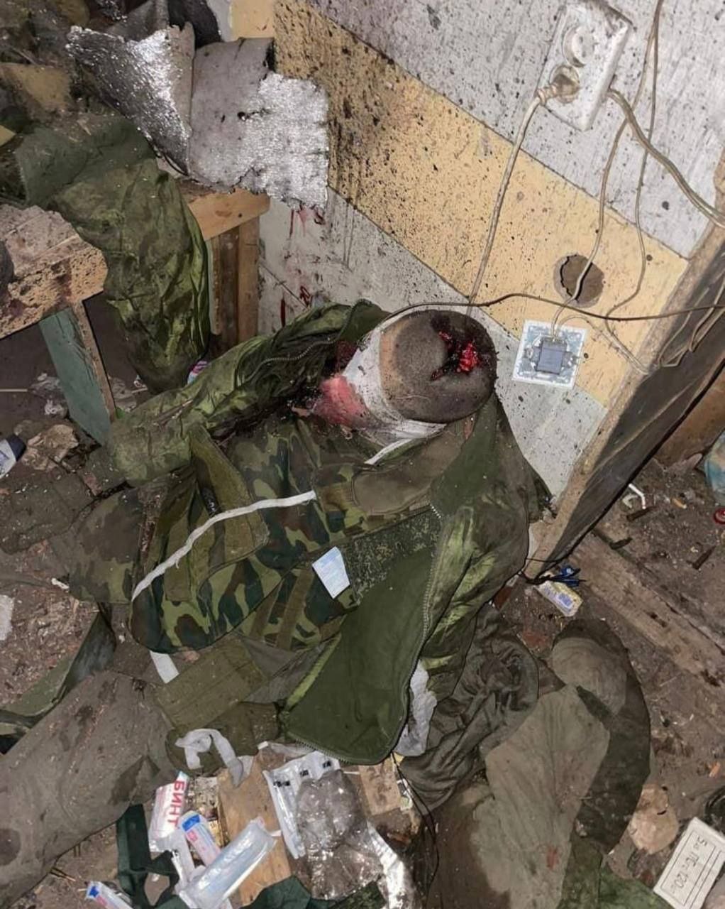 «Прекратить похабные переговоры!» – новое фото убитого русского пленного