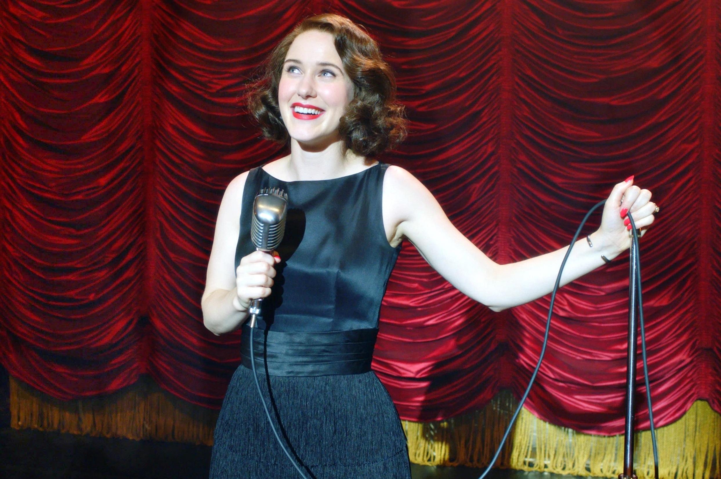 7 фильмов и сериалов про стендап-комиков и юмористов, где смех переплетается с драмой Кинопоиска, жизнь, СШАРейтинг, фильм, миссис, 76Рейтинг, начать, жизни, одного, мамой, карьеру, юмора, одним, артистов, РоссияРейтинг, только, сериал, стала, безумный, детей