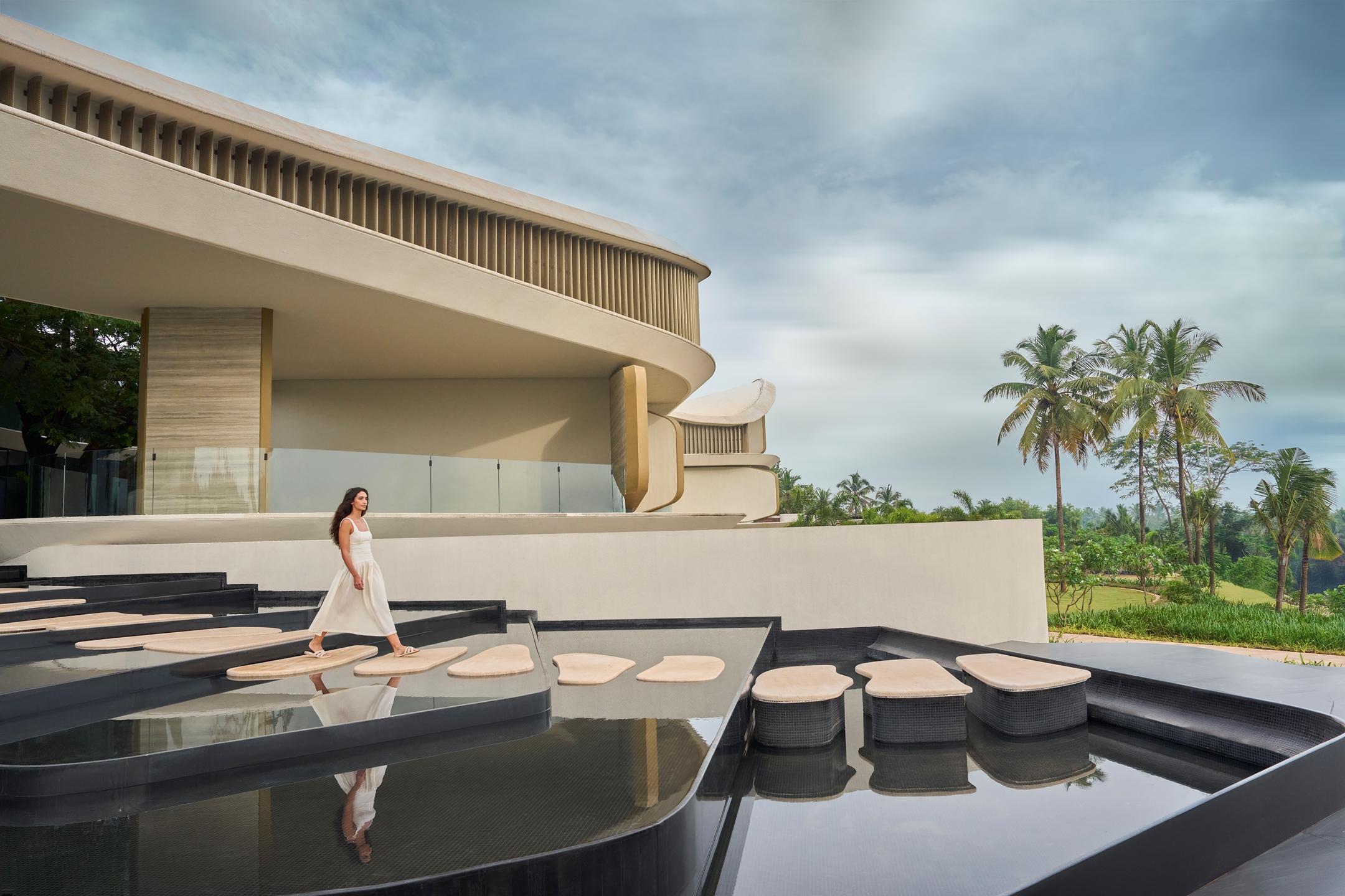 Победить стресс, подружиться с черепахой и прикоснуться к Луне: чем заняться в отпуске в апреле 2026 можно, делать, Beach, посмотреть, стоит, Maldives, поесть, здесь, который, просто, Sugar, Grand, звездами, острове, Главное, Tremezzo, программу, Ambre, курорте, Hotel