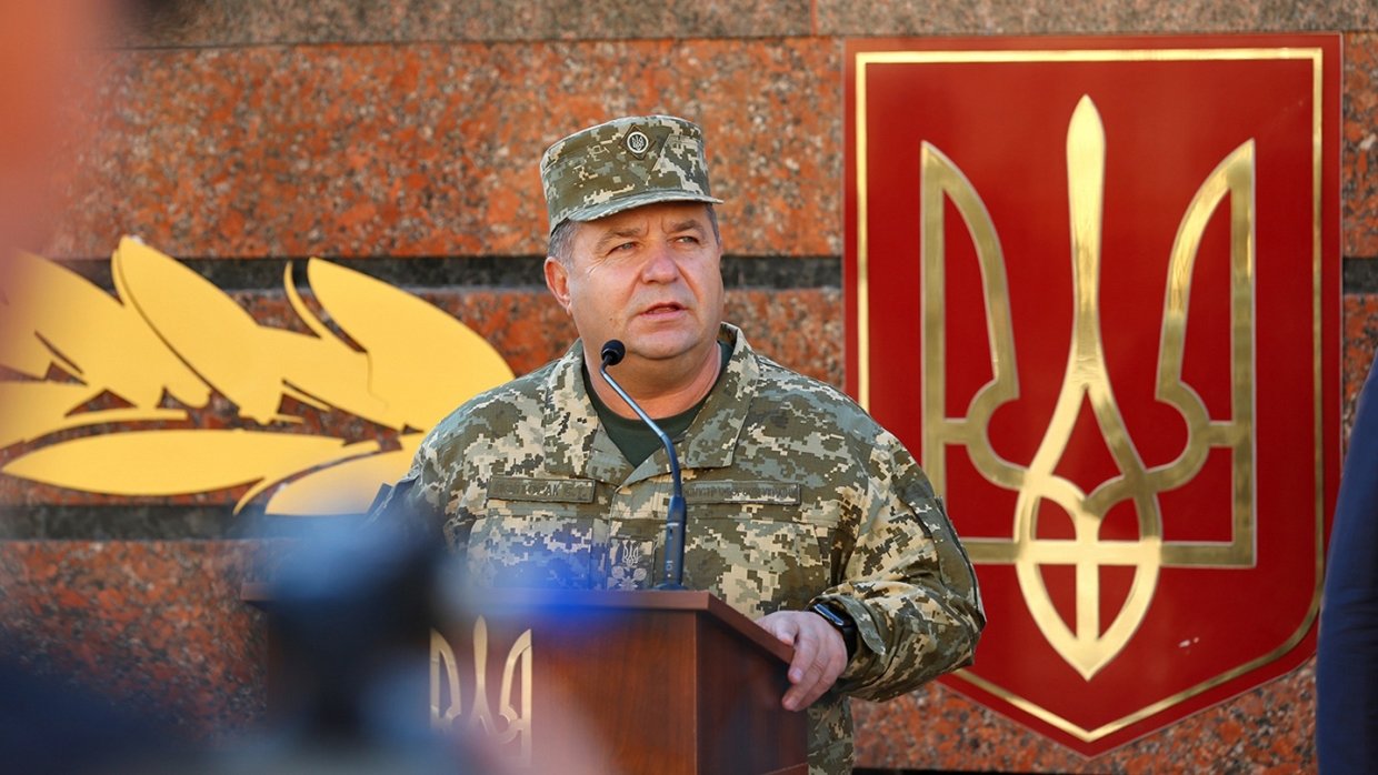 Глава Минобороны Украины перед отставкой «разрушил» Кремль с помощью фотошопа