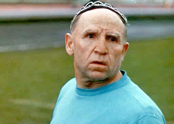 Трагические судьбы актёров комедии «Семь стариков и одна девушка» 