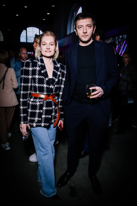 Марина Зудина и Павел Табаков, Яна Чурикова и другие на презентации онлайн-кинотеатра Звезды,Красная дорожка