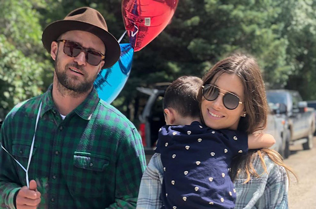 Джессика Бил и Джастин Тимберлейк отметили День независимости США вместе со своим сыном