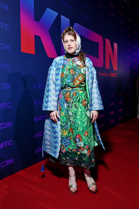 Марина Зудина и Павел Табаков, Яна Чурикова и другие на презентации онлайн-кинотеатра Звезды,Красная дорожка